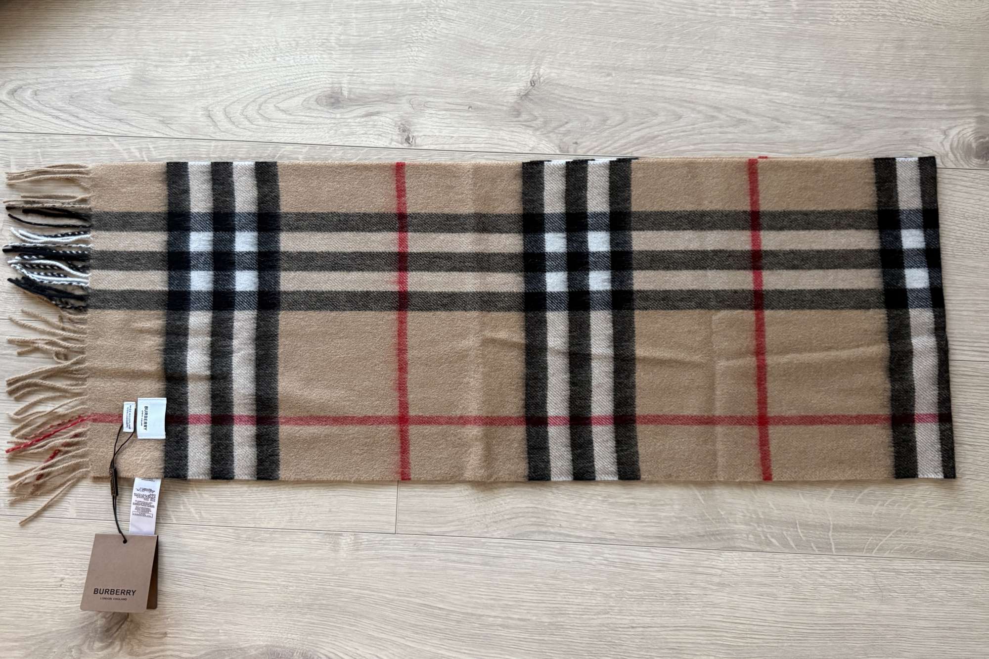 Burberry kockovaná šatka