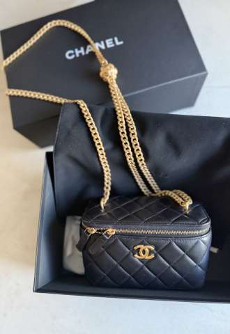 https://vipluxury.sk/Chanel vanity chain camelie