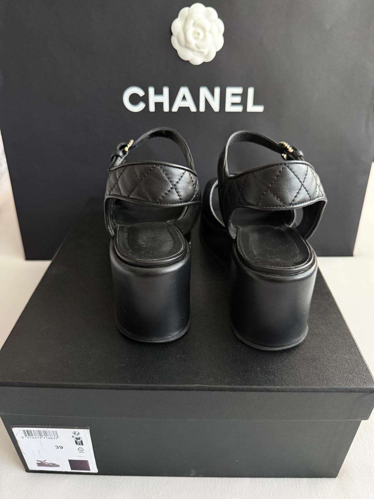 Chanel sandale na opätku