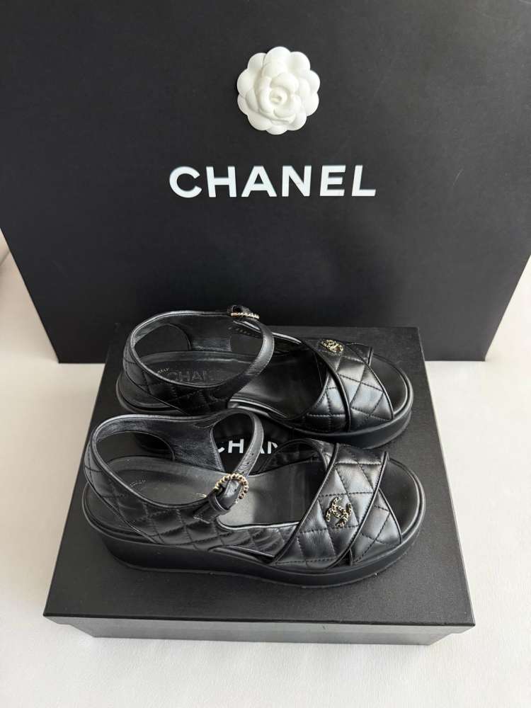Chanel sandale na opätku