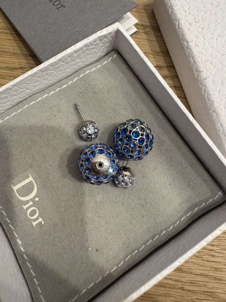 Dior tribales nausnice