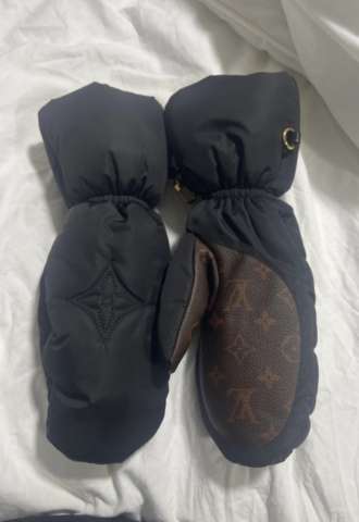 https://vipluxury.sk/Louis Vuitton rukavice