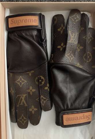 https://vipluxury.sk/Louis Vuitton supreme rukavice