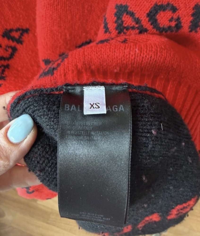 Balenciaga svetre