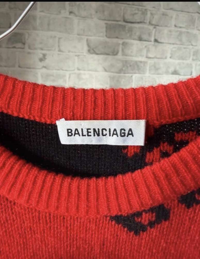 Balenciaga svetre