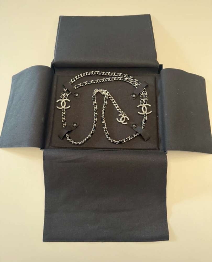 Chanel opasok