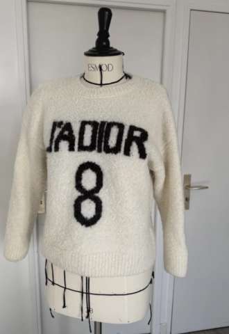https://vipluxury.sk/Dior sveter