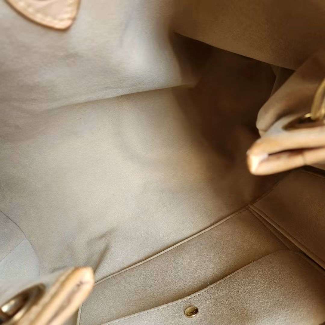 Louis Vuitton Galliera PM