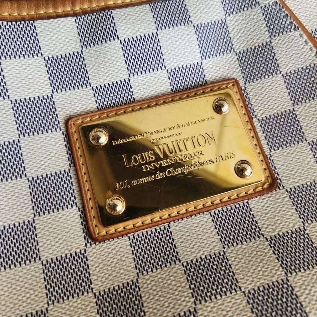 Louis Vuitton Galliera PM