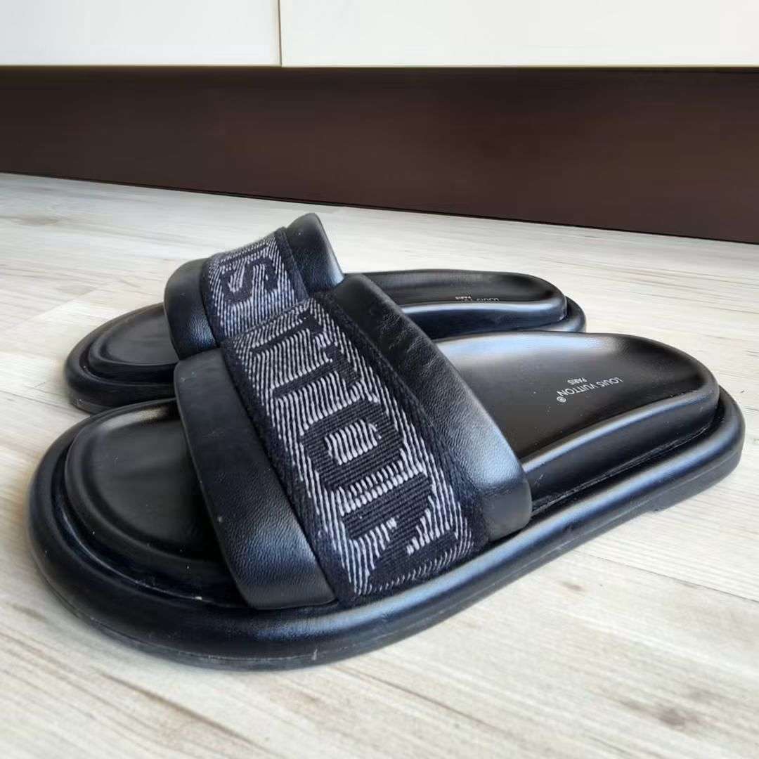 Louis Vuitton Pantofle