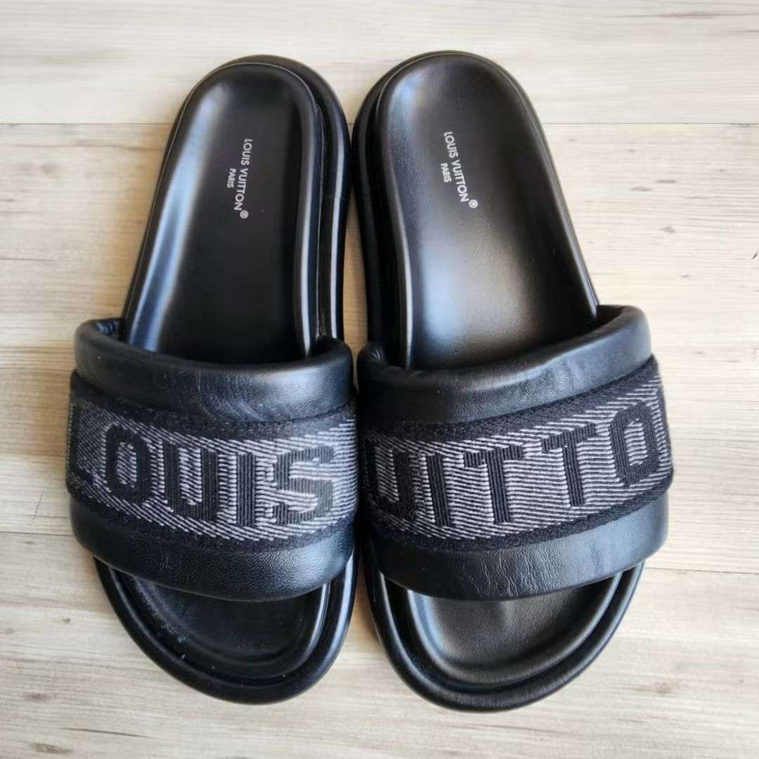 Louis Vuitton Pantofle