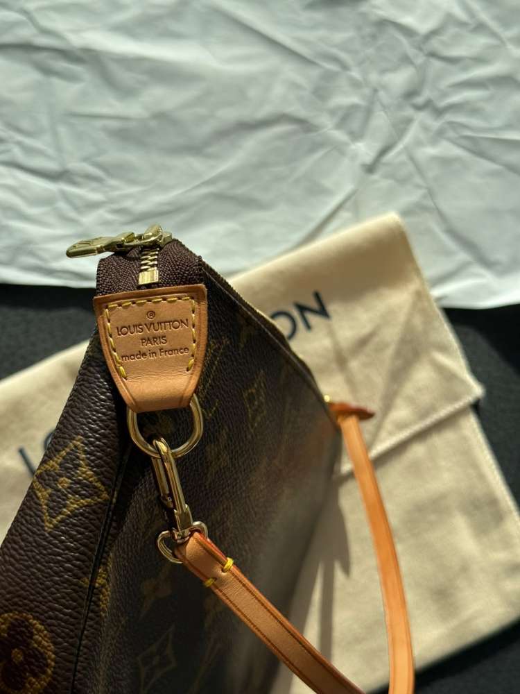 Louis Vuitton Pochette vintage