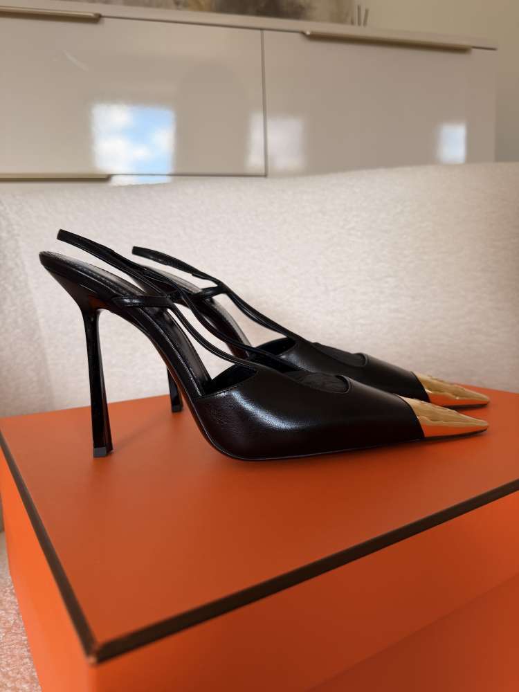 Saint Laurent Jeanne Slingback Pumps | veľ. 39 | Nenosené