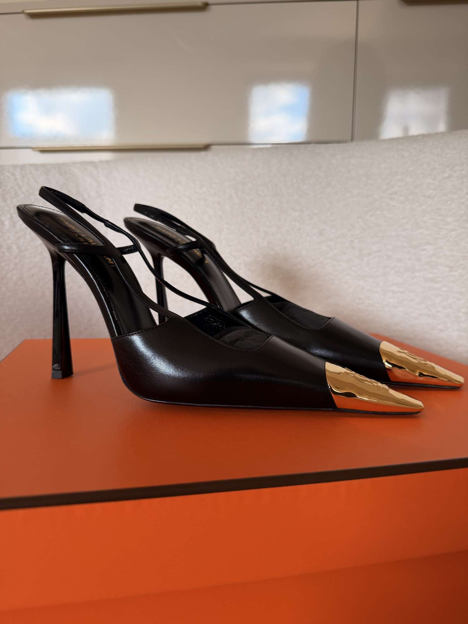 Saint Laurent Jeanne Slingback Pumps | veľ. 39 | Nenosené