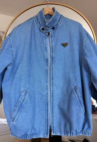 https://vipluxury.sk/PRADA denimová bunda / blouson – IT 40