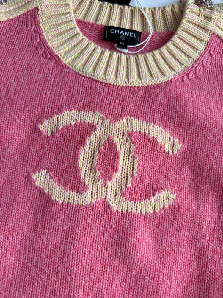 Chanel sveter