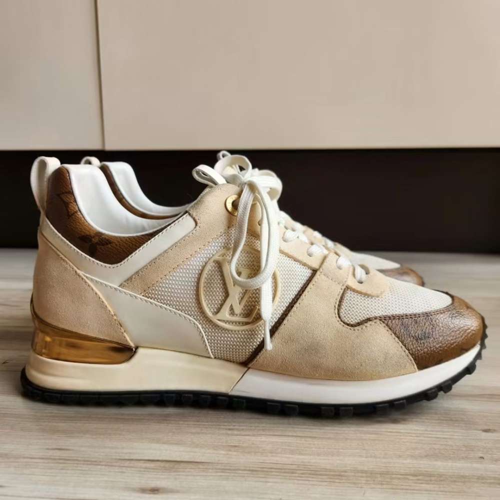 Louis Vuitton Run Away