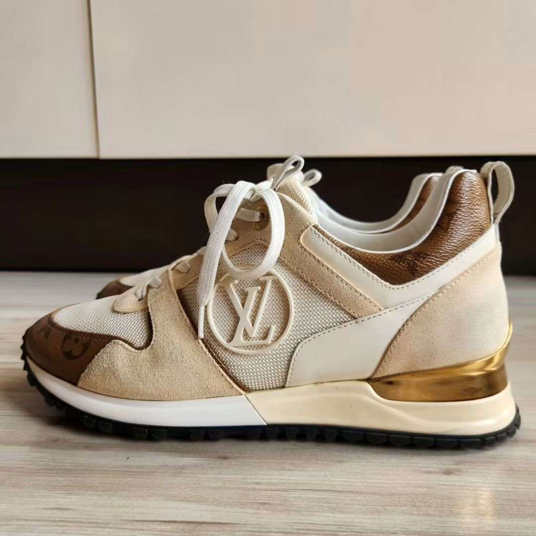 Louis Vuitton Run Away