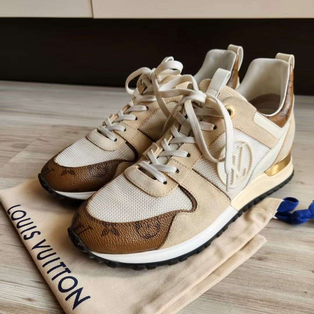Louis Vuitton Run Away