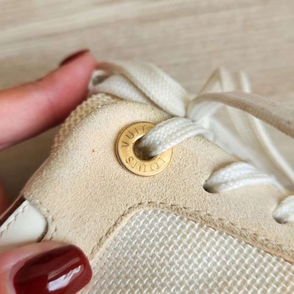 Louis Vuitton Run Away