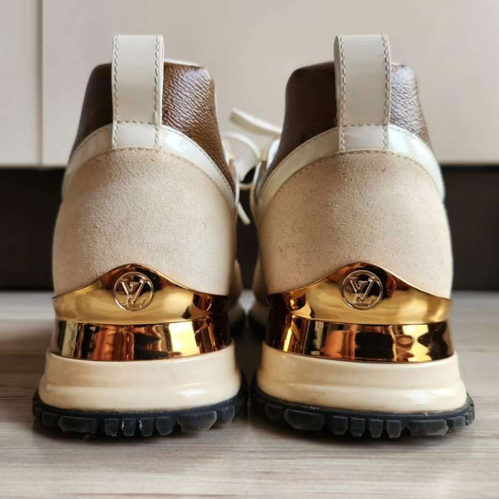 Louis Vuitton Run Away