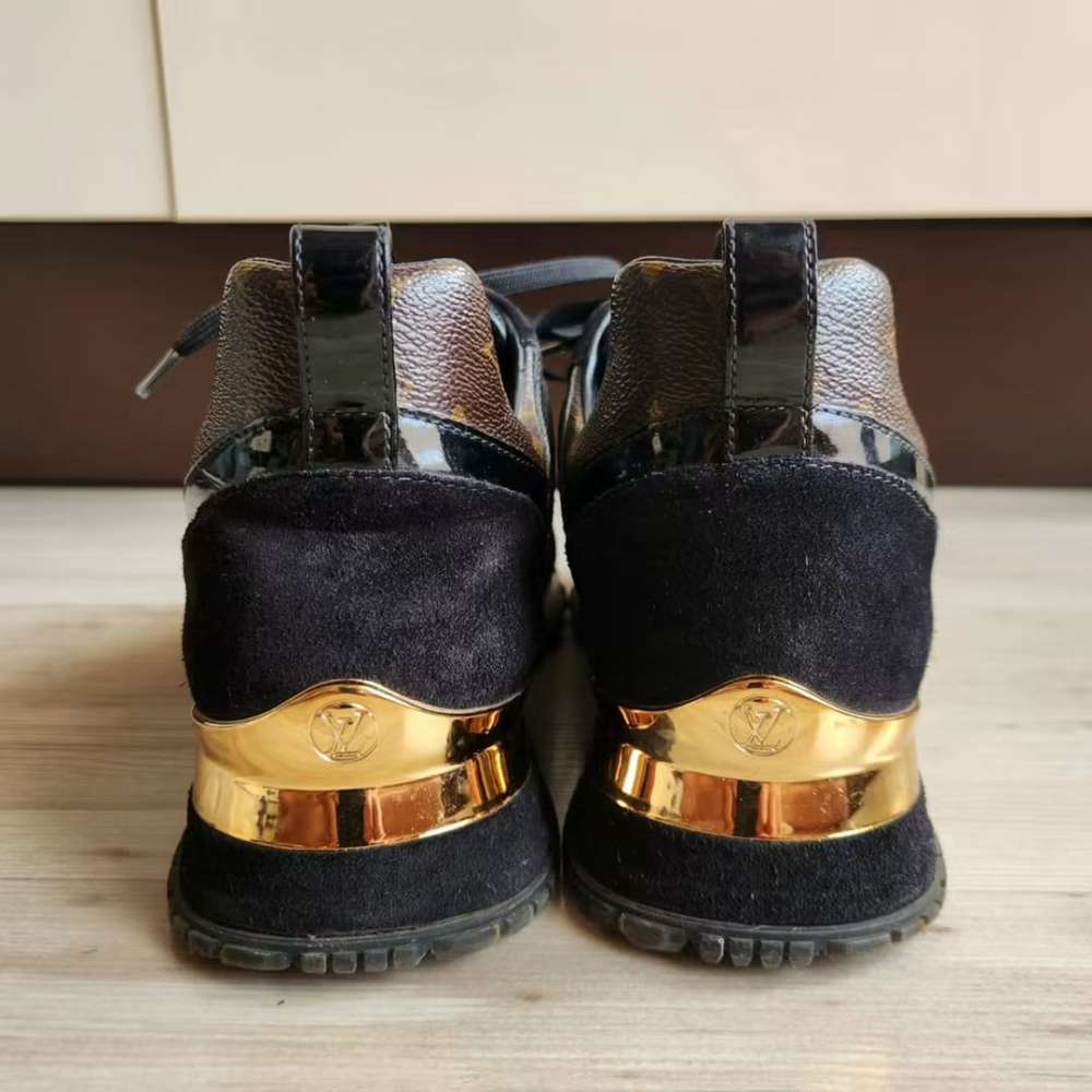 Louis Vuitton Run Away