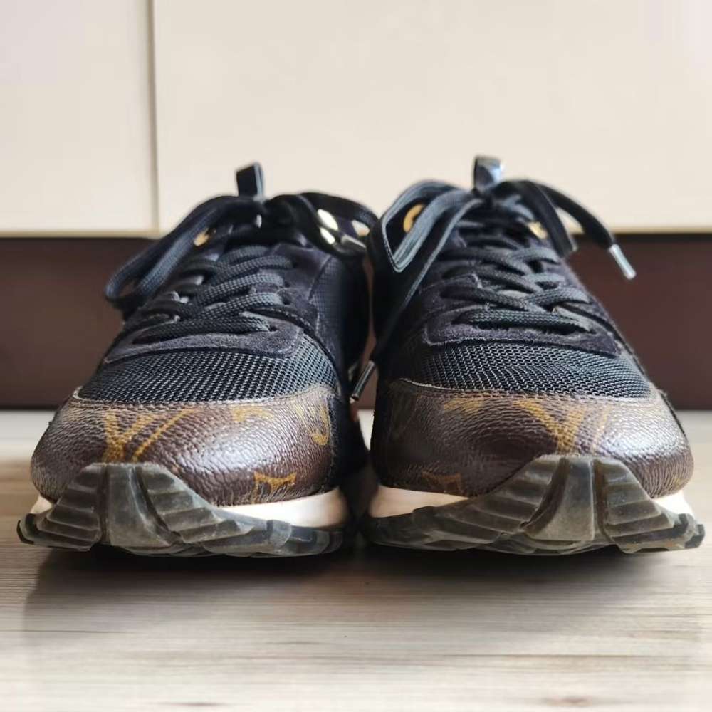 Louis Vuitton Run Away