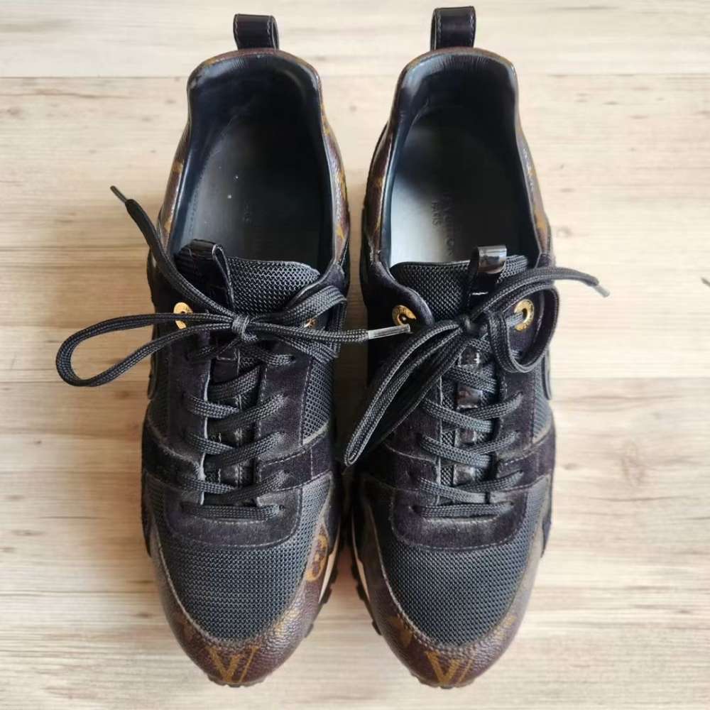 Louis Vuitton Run Away