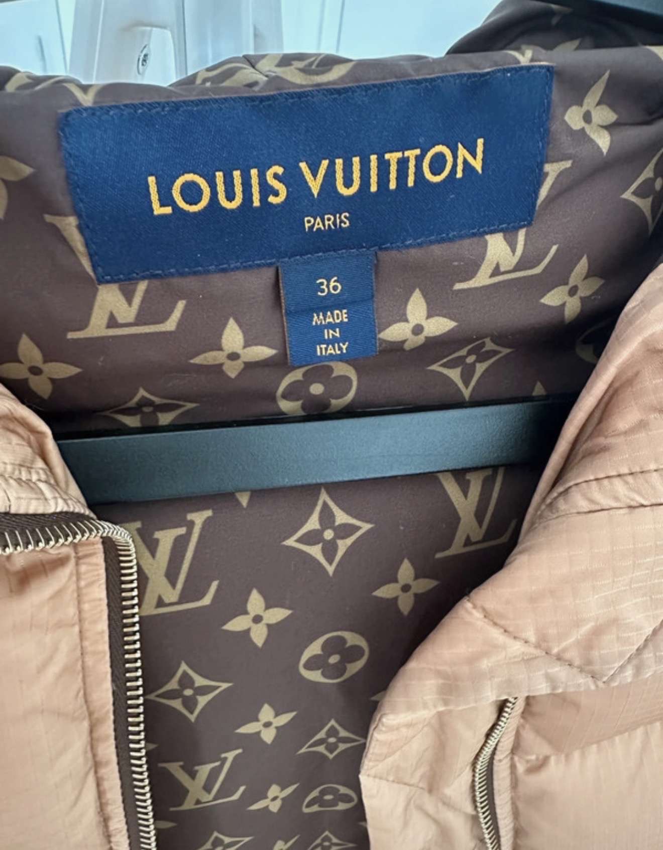 Louis Vuitton Vesta