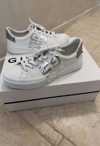 https://vipluxury.sk/Givenchy kozene tenisky vel 40, 2xobute