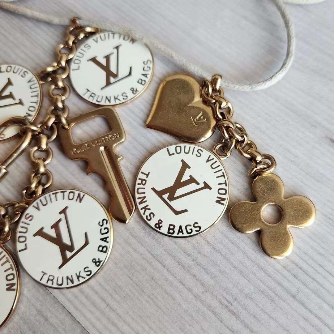 Louis Vuitton Nahrdelnik