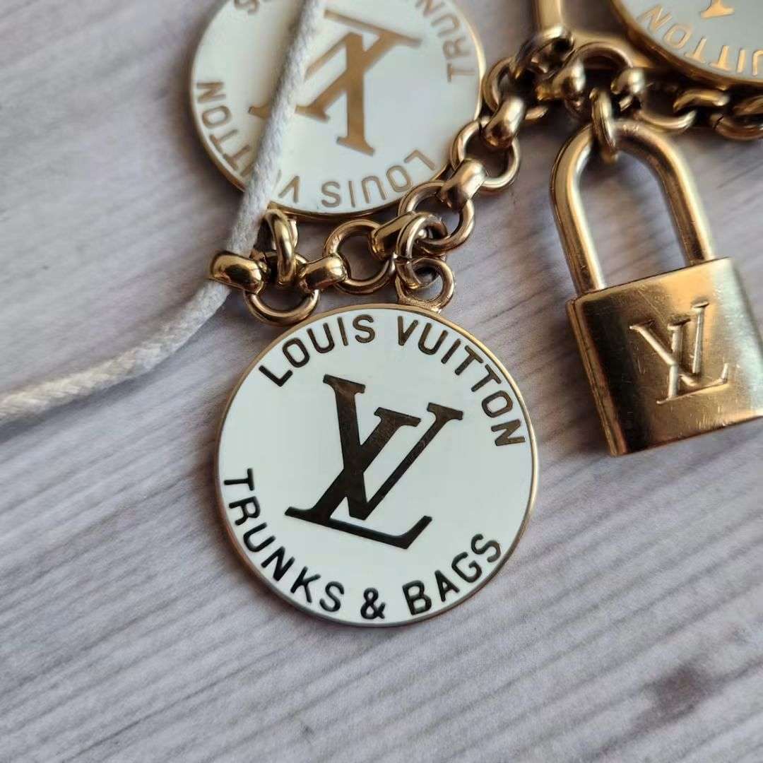 Louis Vuitton Nahrdelnik