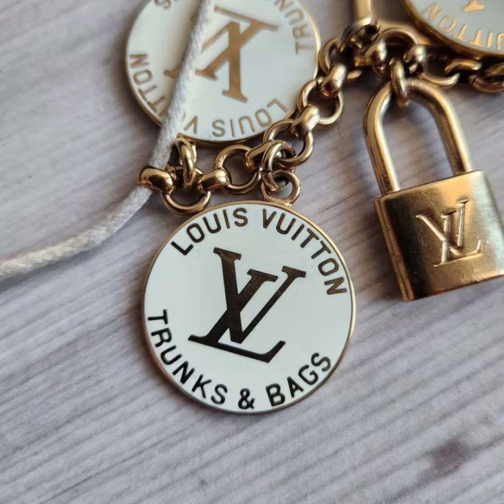 Louis Vuitton Nahrdelnik