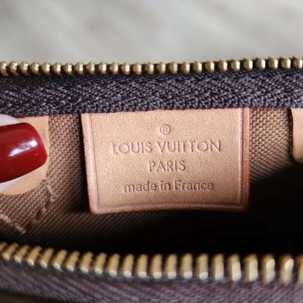 Louis Vuitton Speedy Nano
