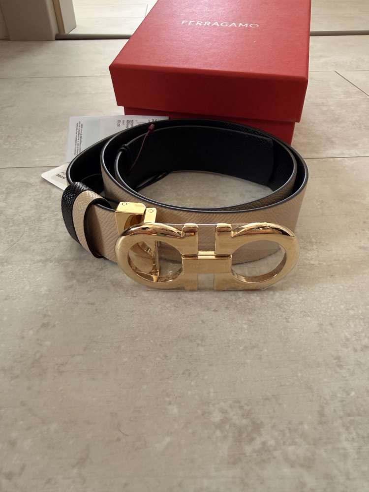 Salvatore Ferragamo obojstranny opasok