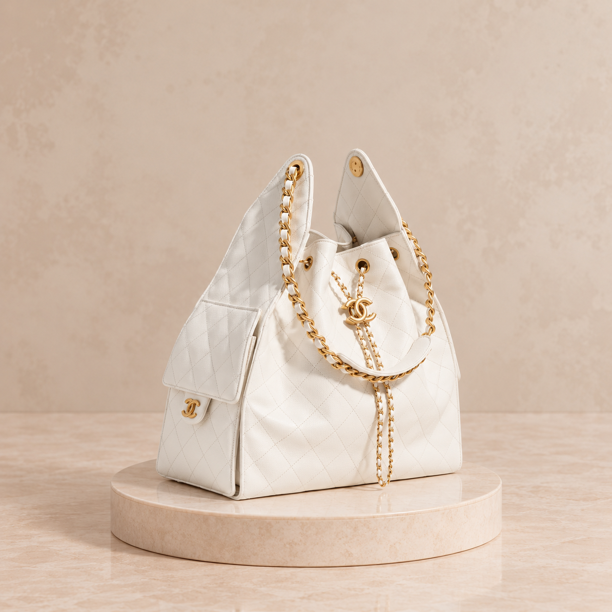 Chanel 25 medium hobo