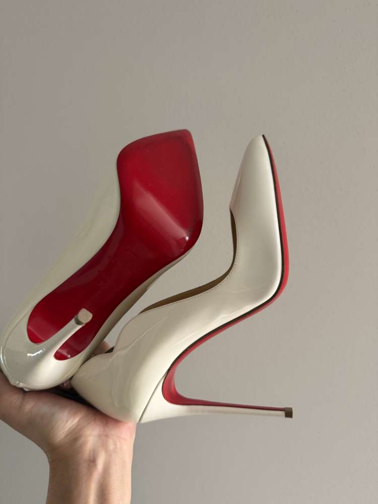 Christian Louboutin lodičky 🤍👠