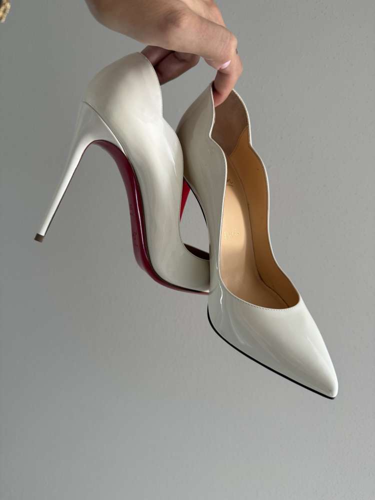 Christian Louboutin lodičky 🤍👠