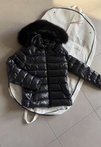 https://vipluxury.sk/Moncler bunda