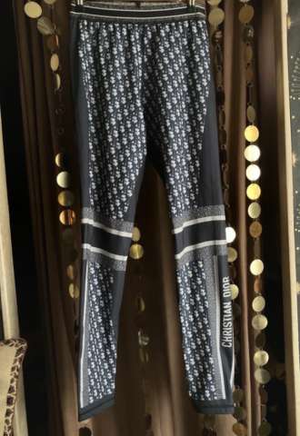 https://vipluxury.sk/Dior legíny