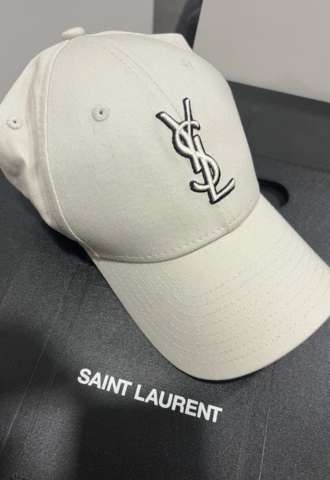 https://vipluxury.sk/YSL šiltovka
