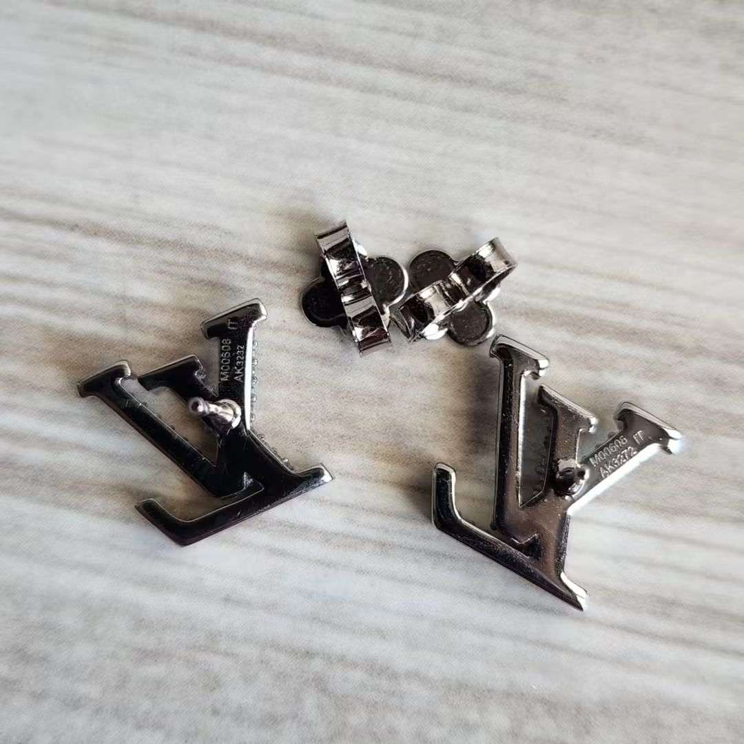 Louis Vuitton Nausnice