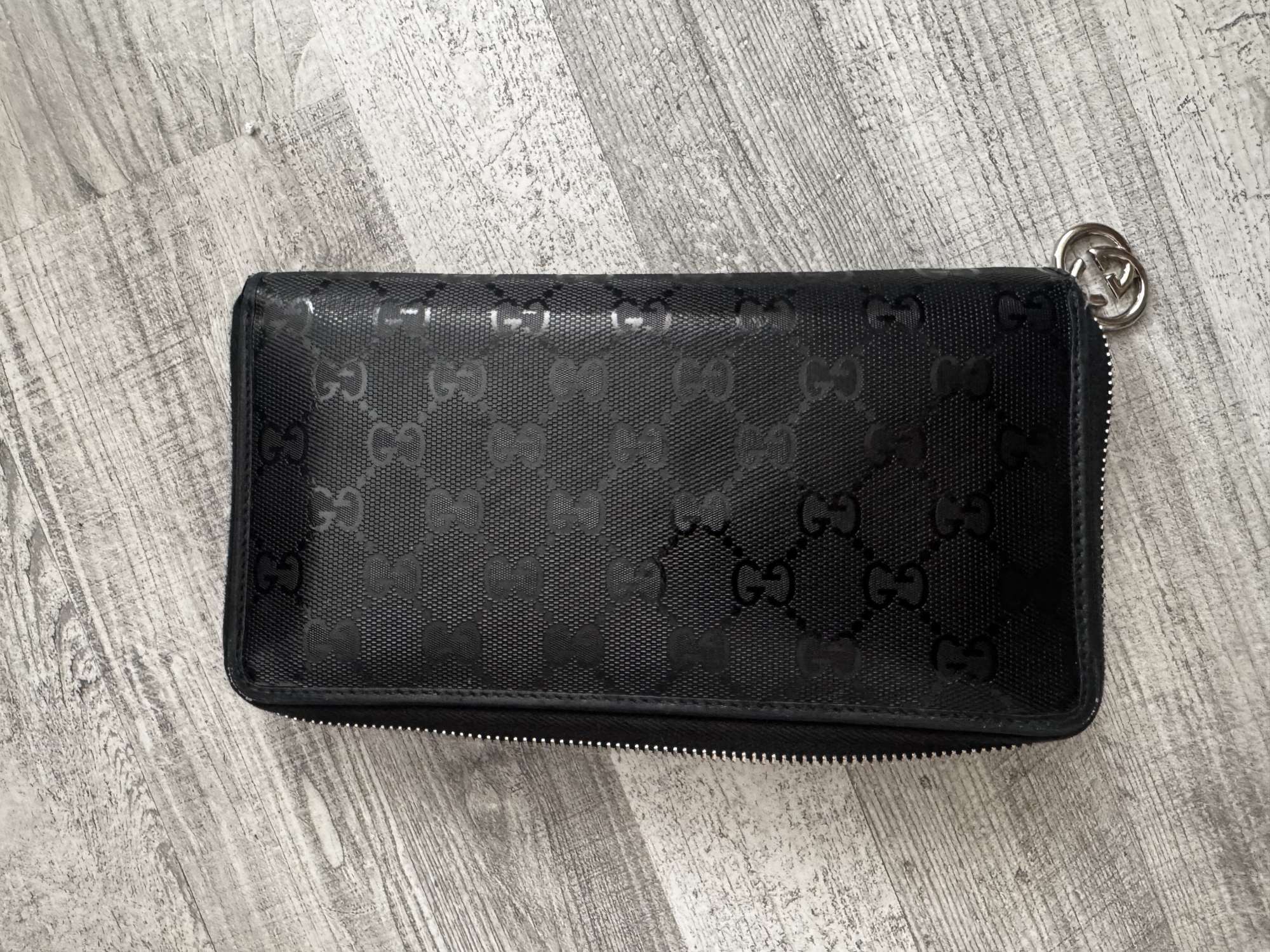 GG Monogram – čierna zip-around peňaženka