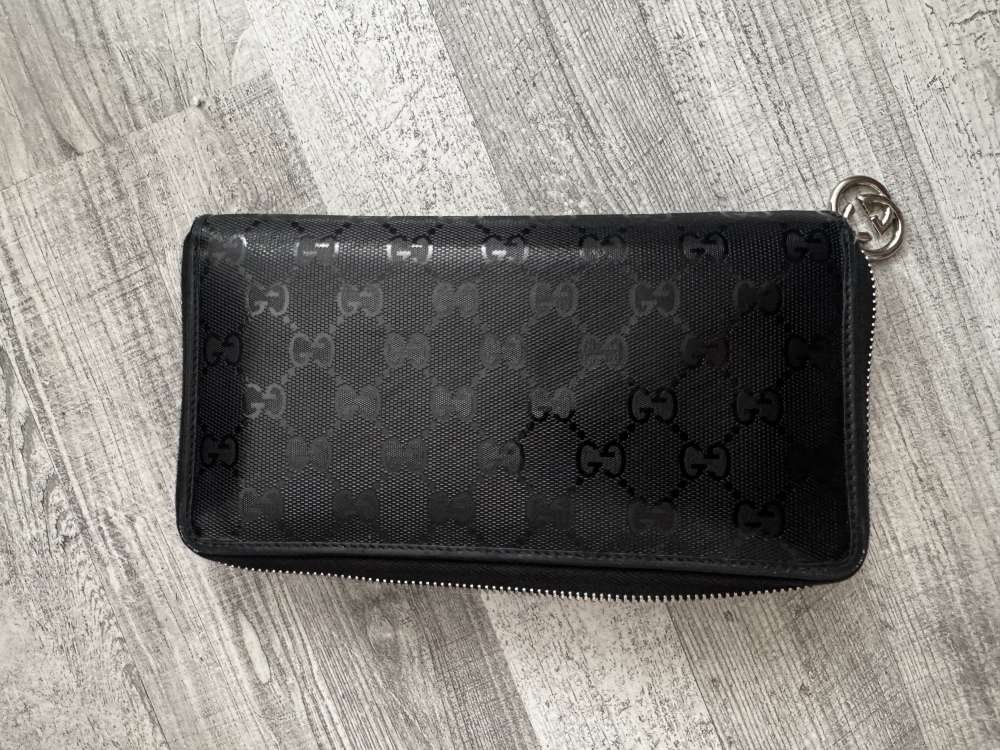 GG Monogram – čierna zip-around peňaženka
