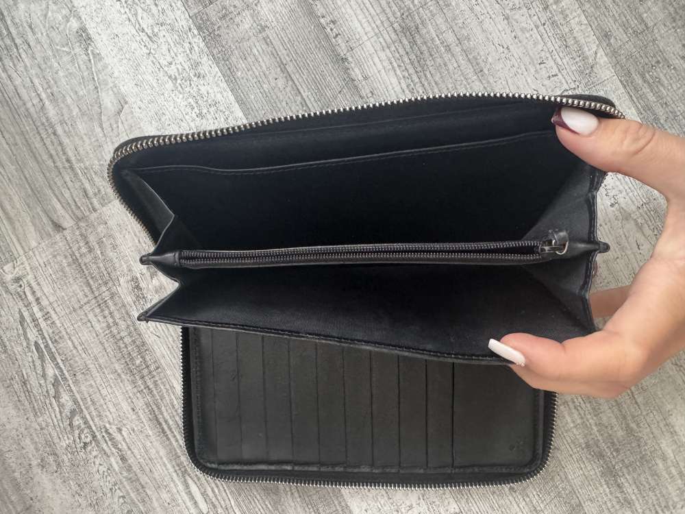 GG Monogram – čierna zip-around peňaženka