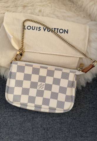 https://vipluxury.sk/Louis Vuitton mini pochette