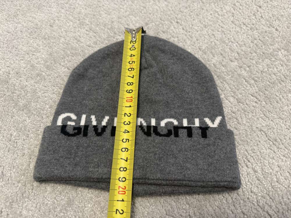 Detska ciapka GIVENCHY