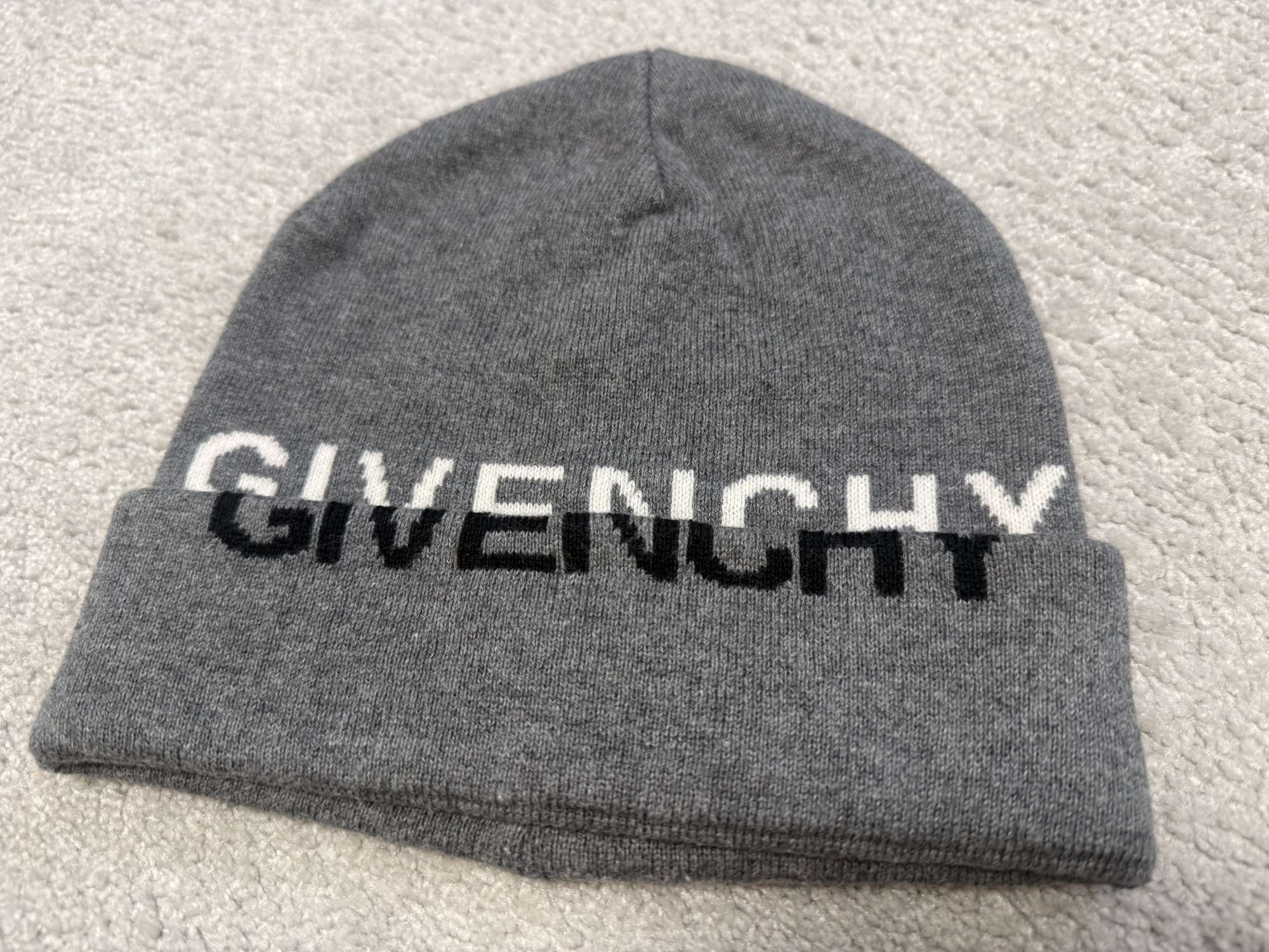 Detska ciapka GIVENCHY