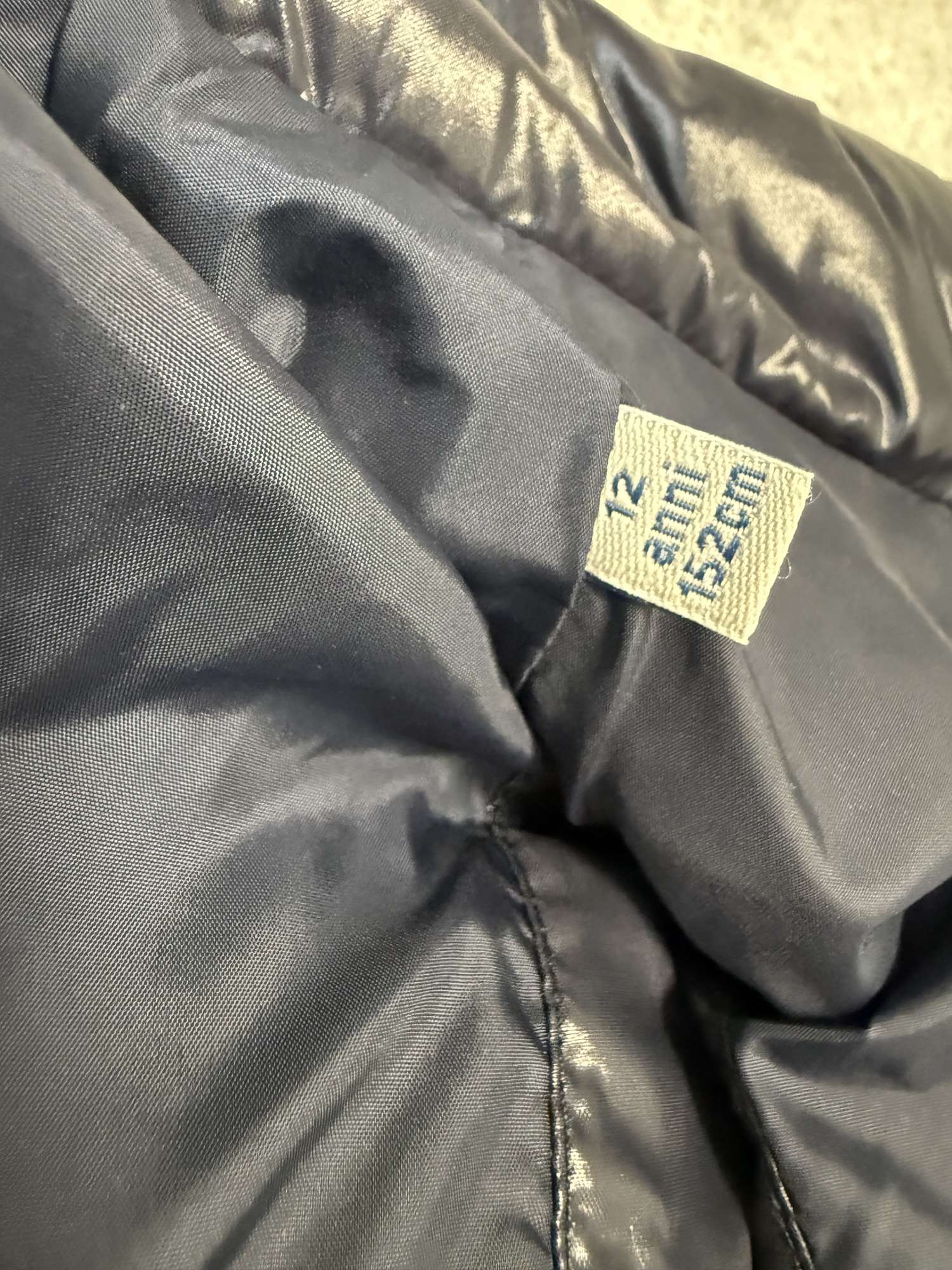 Moncler juniorska vesta velkost 12