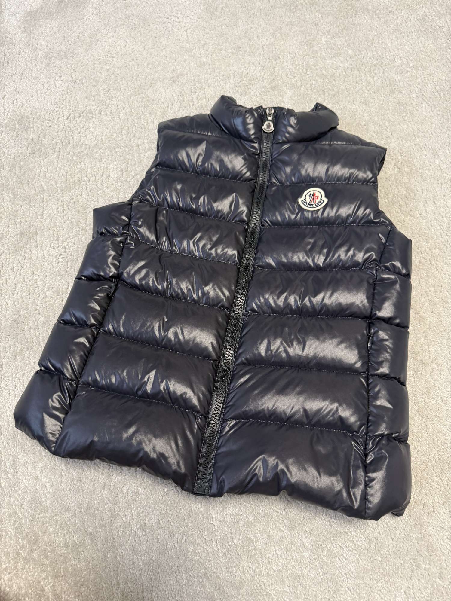 Moncler juniorska vesta velkost 12